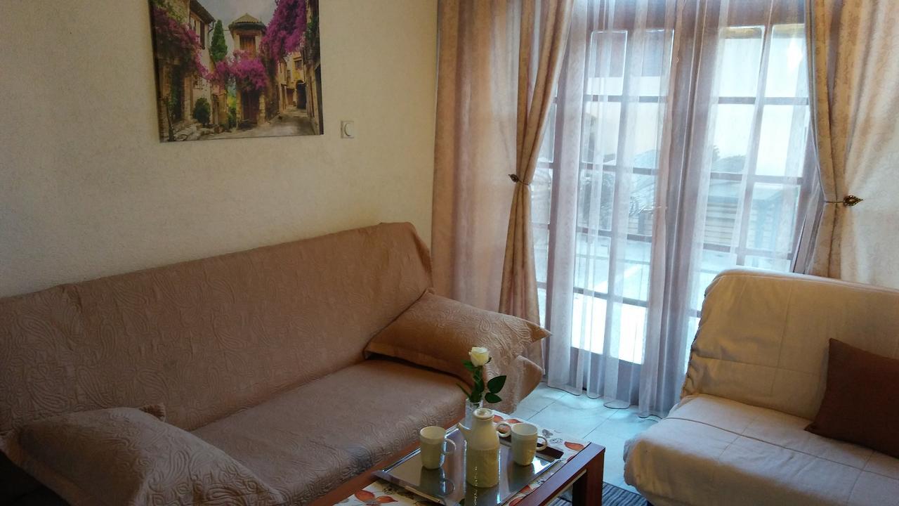 Guest House Villa Castio Petrovac Exterior photo