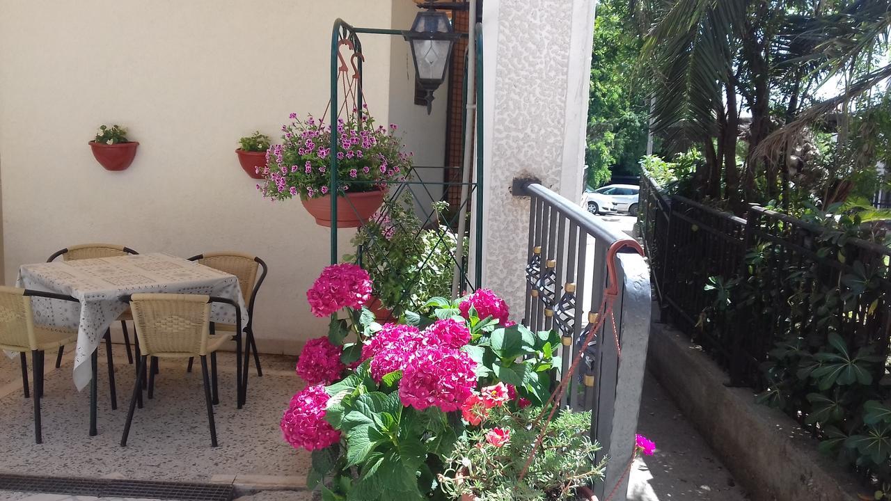 Guest House Villa Castio Petrovac Exterior photo