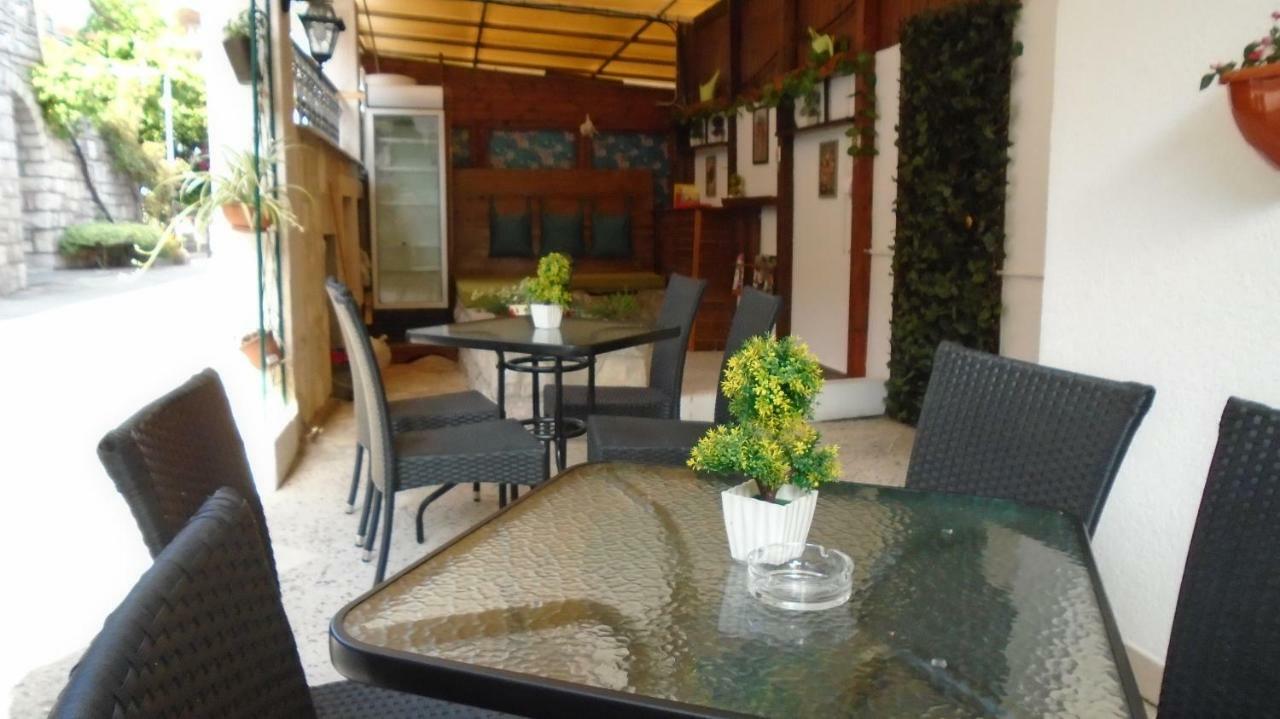 Guest House Villa Castio Petrovac Exterior photo