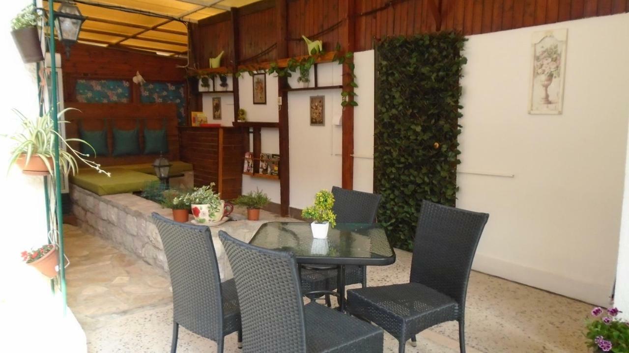 Guest House Villa Castio Petrovac Exterior photo